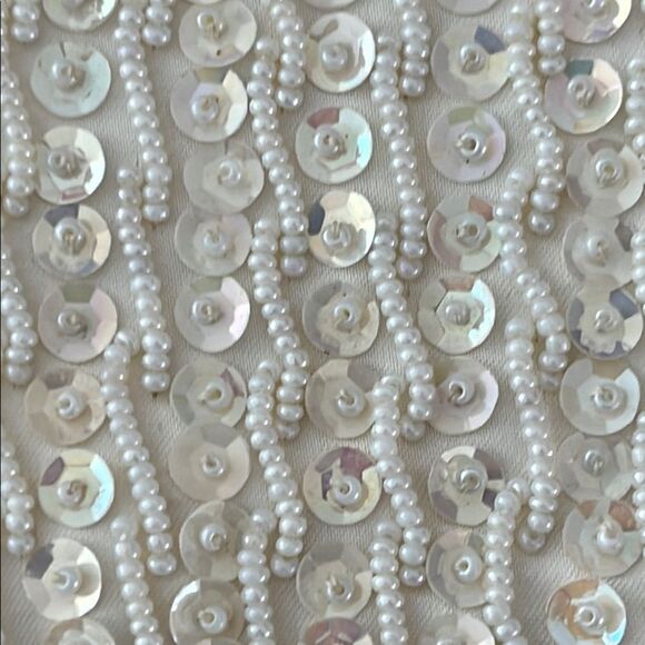 1960’s Hand Beaded in Hong Kong Elegant Cream Beaded Clutch Silk Interior - Picture 4 of 10